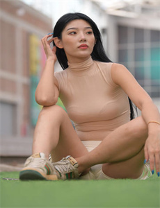 《动漫mm吸奶-丑女无敌第4季》