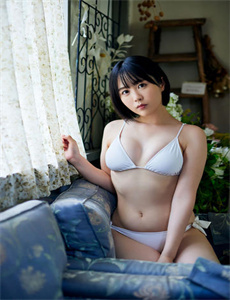 《夏家三千金-《年轻女教师3》在线》